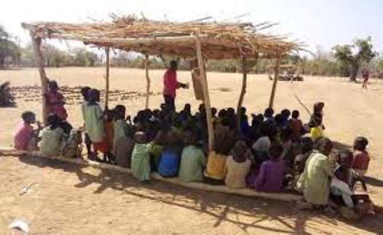 Taraba school children sit on floor after N3.4 billion education fund